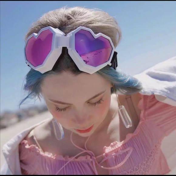 White Heart Goggles Mirror Sunglasses Glasses - Picture 4 of 12